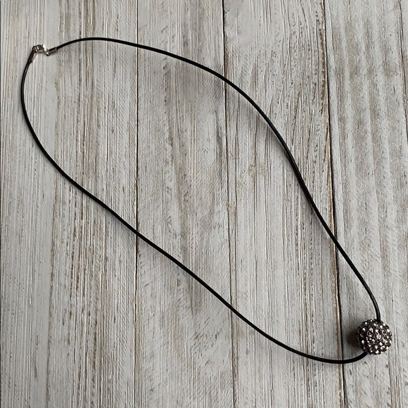 Gunmetal Crystal & Leather Cord Necklace NEW - Picture 3 of 4
